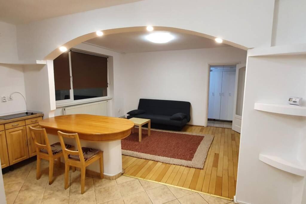 Titian'S Cozy Apartment Sibiu Bagian luar foto