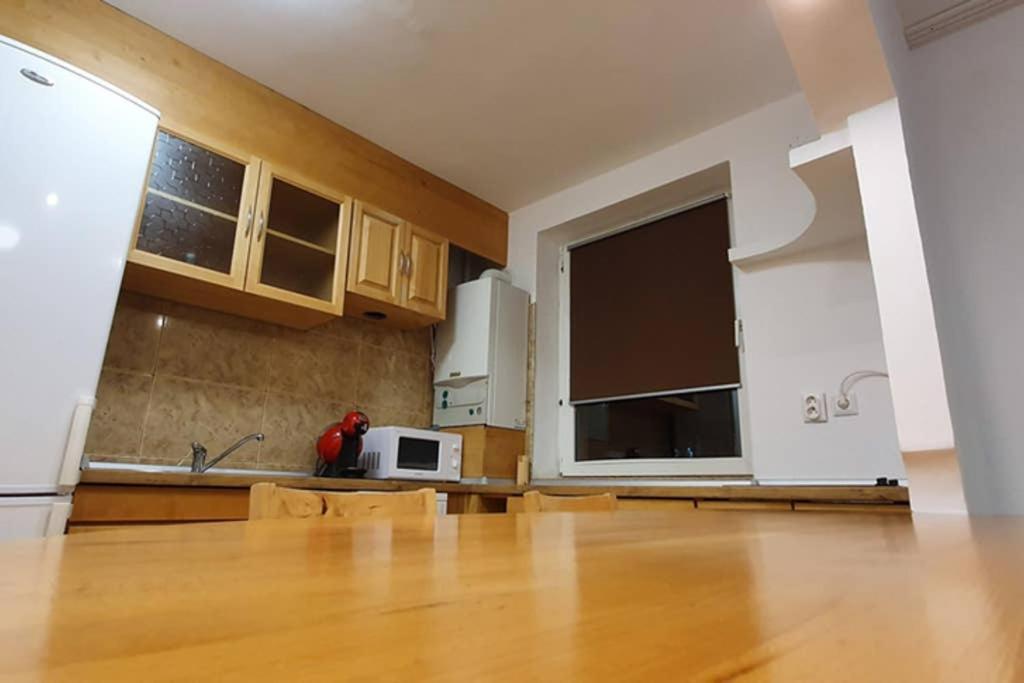 Titian'S Cozy Apartment Sibiu Bagian luar foto