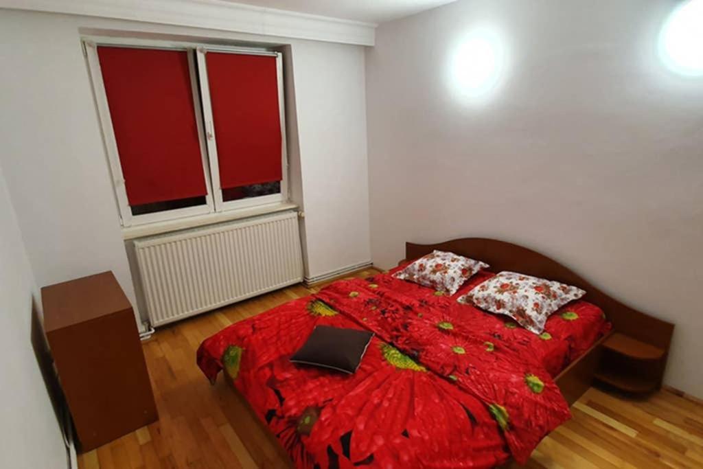 Titian'S Cozy Apartment Sibiu Bagian luar foto
