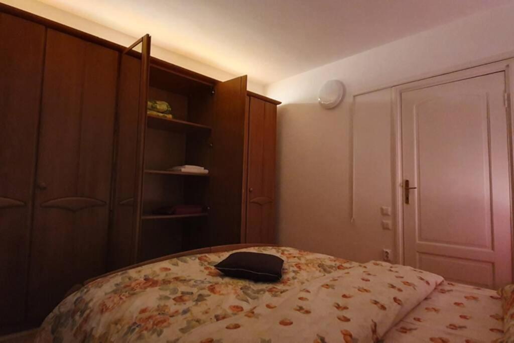 Titian'S Cozy Apartment Sibiu Bagian luar foto