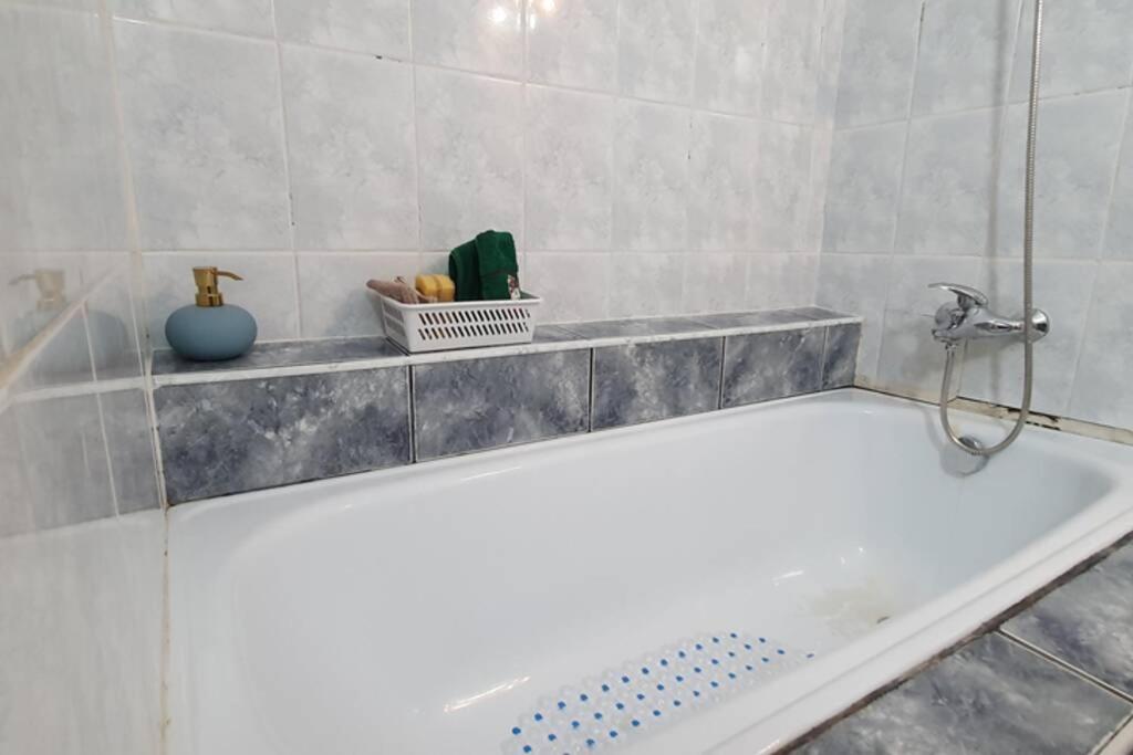 Titian'S Cozy Apartment Sibiu Bagian luar foto